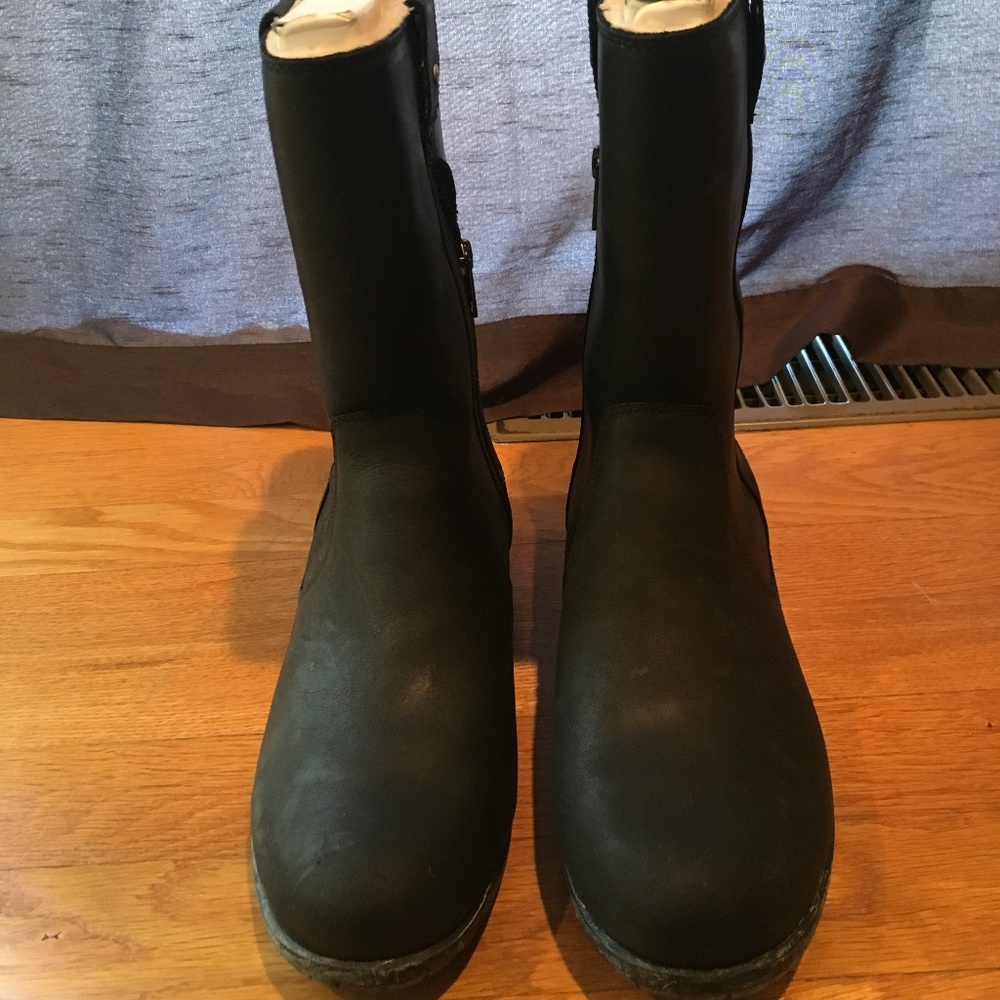 Brand New! UGG Burroughs